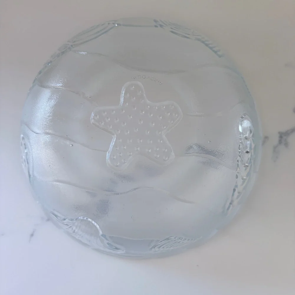 VNTG KIM Frosted Glass Seashell Serving Bowl Coastal Scalloped Rim 8.5 Inch